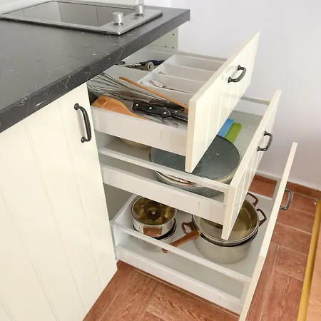 One Bedroom Appartement *